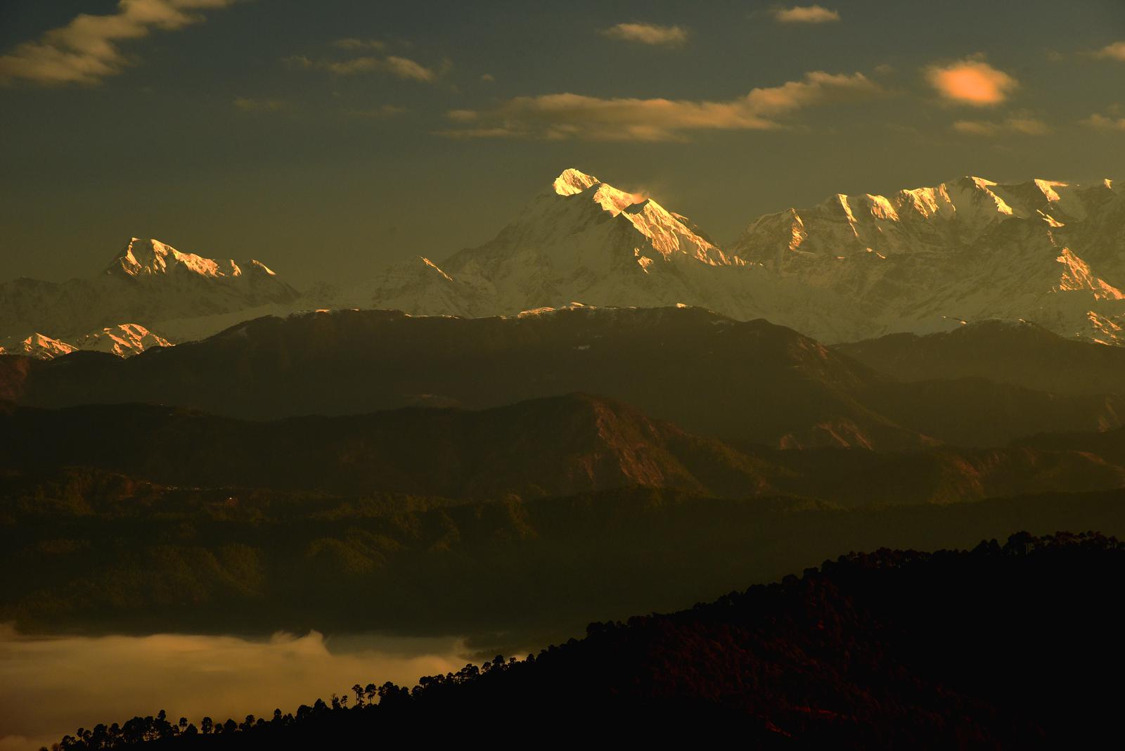 Corbett & Nainital Ranikhet Kausani Binsar