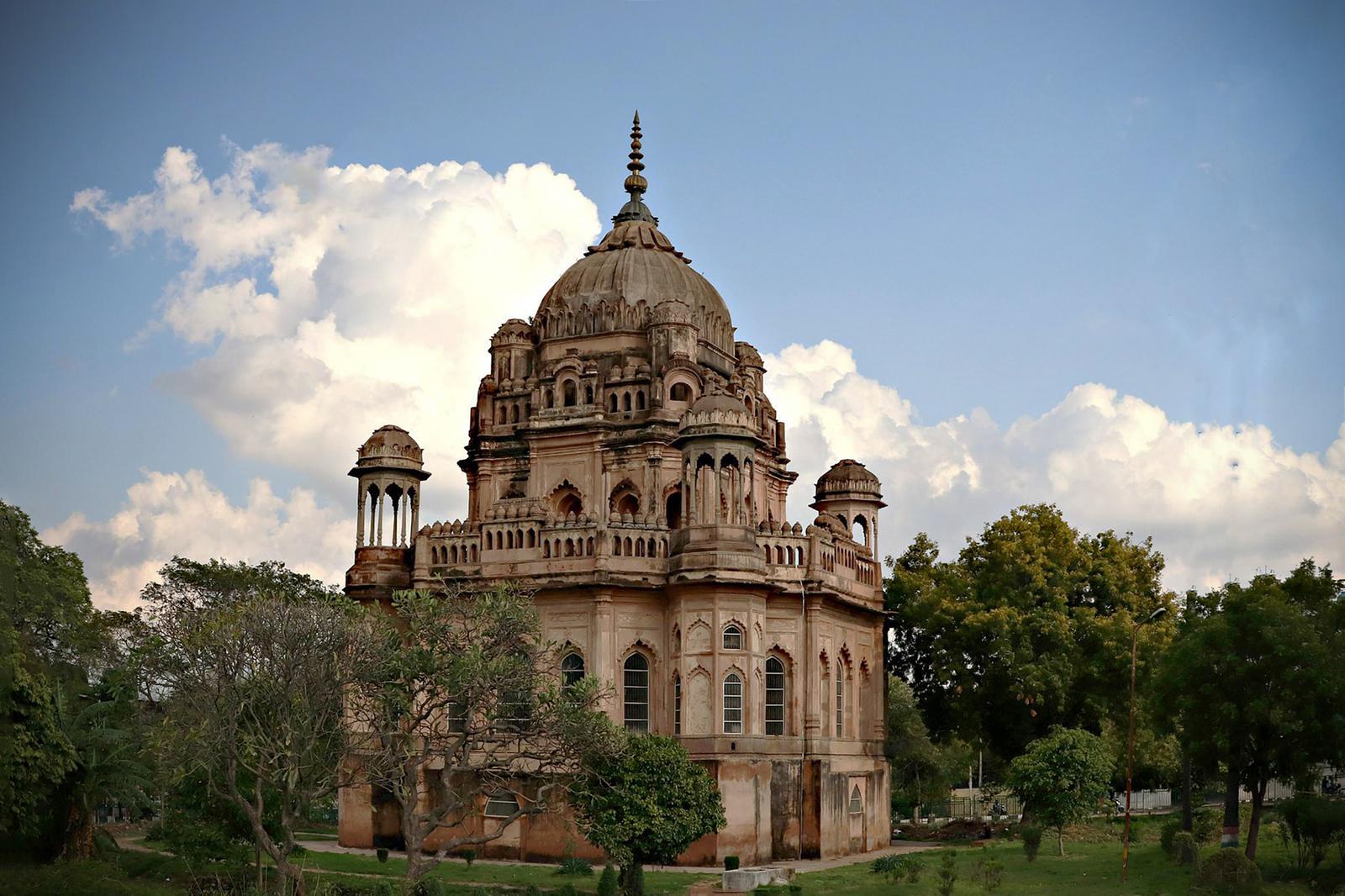 Lucknow, Ayodhya & Banaras